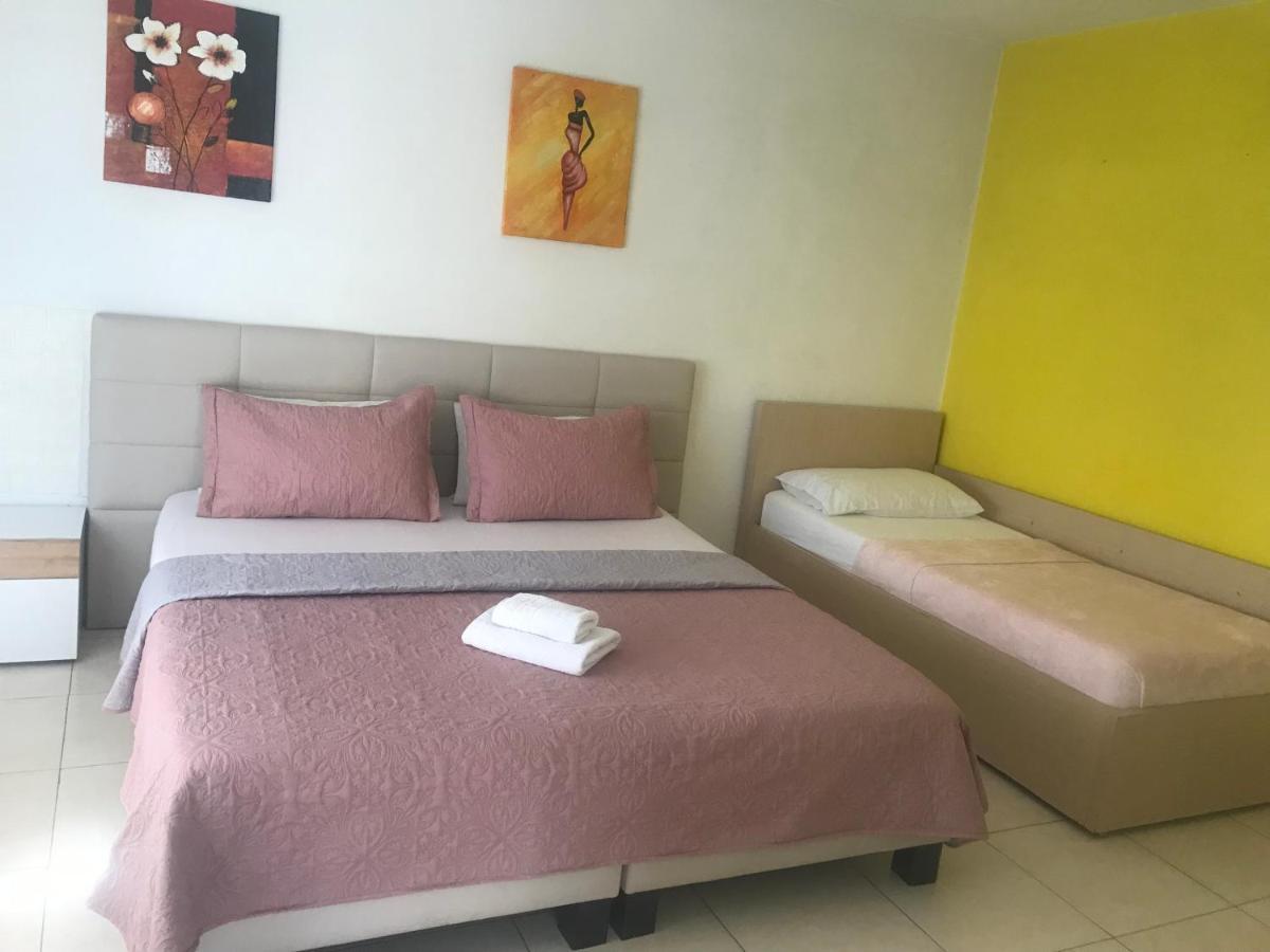 Orange Villa Hotel 티라나 외부 사진